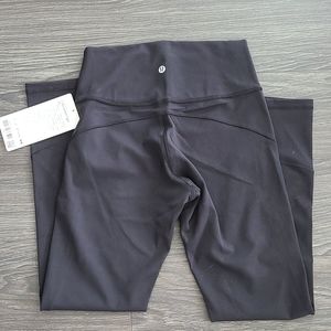Lululemon in movement black 25" size 6 leggings